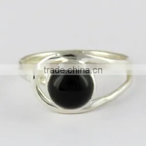 Aura Of Beauty Black Onyx Ring, Gemstone Silver Jewellery, Online Silver Jewellery thumbnail-5