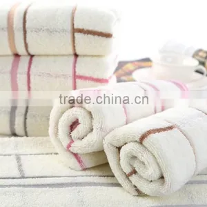 100% Pure Cotton Grid Towel thumbnail-1