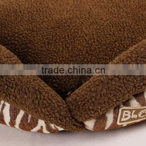 2016 New Style Hot Sale Dog Bunk Bed Giant Croc Shoe Shape Pet Bed thumbnail-1