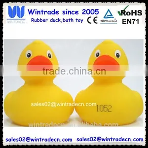 Rubber Weighted 8cm Duck With Metal Plate on the Bottom thumbnail-2