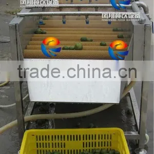 Spray Type Fruit/Melons/Vegetable Washing Machine With Roller Brushes thumbnail-4