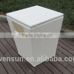 Wicker Hamper Box thumbnail-1