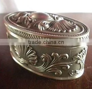 Metallic Jewellry Box Oval Shaped thumbnail-1