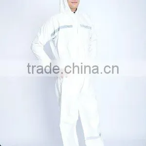 Hygienic Waterproof Disposable Nonwoven Simple PE Coverall for Medical and Surgical thumbnail-1