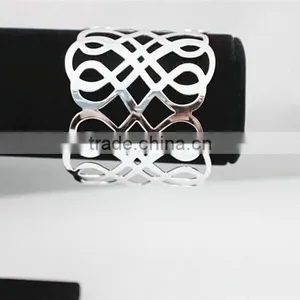 American Stylish Twist Heart Shape Hollow Bangle,women Gift Gold Bangles Wholesale thumbnail-5
