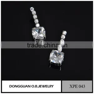 Simple Gold Earring Designs for Women With Big Diamond Earring thumbnail-5