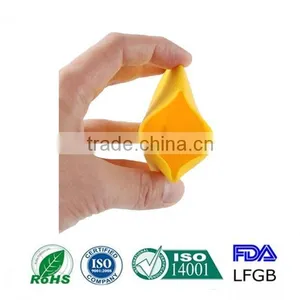 2014 New Style Leaf Shape Silicone Tumbler for Travelling thumbnail-1