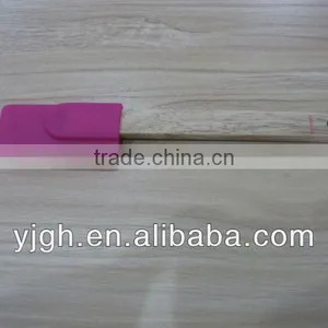 Wooden Handle Silicone Kitchenware Spatula thumbnail-1