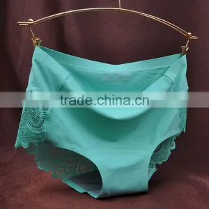 Old Fashion Sexy Bra and New Design Women Panties thumbnail-4