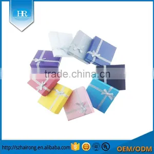 Paper Material and Packing Use Gift Box thumbnail-6