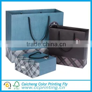 Christmas Holiday Paper Gift Store Packaging Shopping Bag thumbnail-4