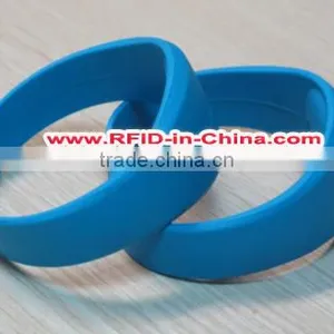 Wholesale 13.56MHz Festival Silicone RFID Bracelet for Events thumbnail-2