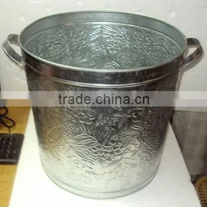 Galvanized Trash Can With Cover thumbnail-3