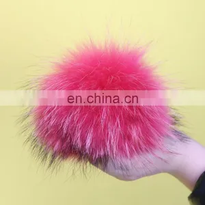Chinese Factory Wholesale Colorful Real Raccoon Fur Pom Poms thumbnail-1