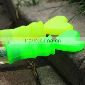 Happy Wedding Party Soap Bubble Water in Tube With Heart Wand thumbnail-1