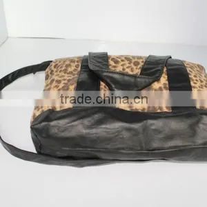 Wholesale Costom High Quality Classic and Fashionable Canvas and PU Women Bag for Lady thumbnail-2