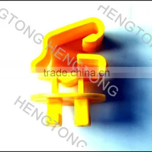 Polytape Tee Post Insulator 25 Pack thumbnail-1