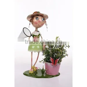 GIRL HOLDING NET WITH POT thumbnail-1