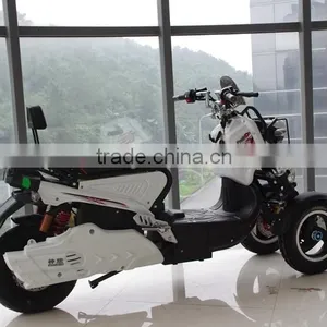 Three Wheels Reverse Scooter thumbnail-2