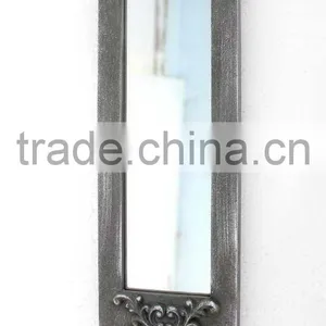 Shabby Christmas Candle Holder With Mirror Design thumbnail-1