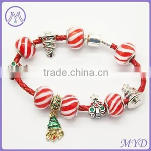 DIY Hawaiian Leather Charm Bracelets With Lampwork Beads thumbnail-1