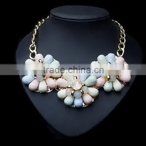 2015 Big Hawaii Flower Necklace thumbnail-2