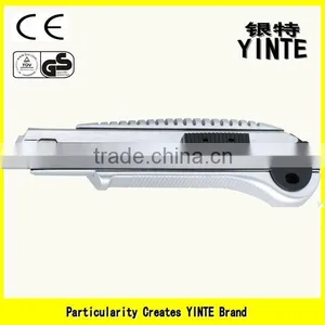 China Factory Hand Tool Utility Knife Cutter With New Insulation Plastic and Silver Color thumbnail-4