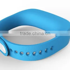2015 Hot Selling New Model E02 Sport Bluetooth 4.0 Pedometer Smart Bracelet Health Sleep Monitoring Smart e Band thumbnail-3
