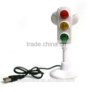 Desktop Street Traffic Stop Light USB Hub With Red Yellow Green Lights thumbnail-6