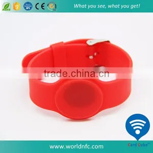 Top Supplier Watch Style PVC RFID Wristband With NTAG213 Chip thumbnail-2