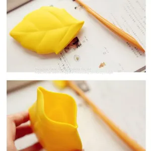 Travel Foldable Camping Silicone Cup thumbnail-5
