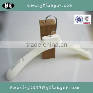 HA7018 China Factory Mens t Shirts Rubber Paint Palstic Hanger thumbnail-1