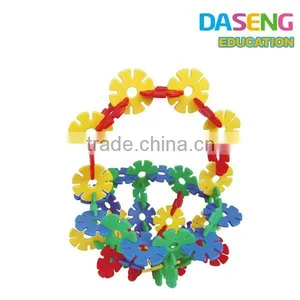 2015 High Quality Kids Top Selling Educational Snowflake Bricks Toy thumbnail-3