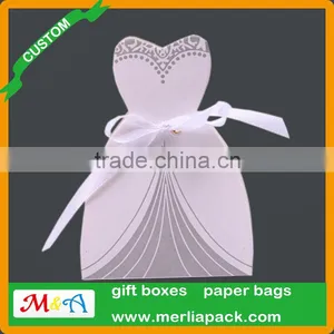 Love Heart Party Wedding Favor Candy Gift Box Bride Dress & Tuxedo Decor Box thumbnail-3