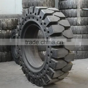 12.00-24 12.00-20 11.00-20 Pneumatic Solid Forklift Tyre / Industrial Tyre thumbnail-1