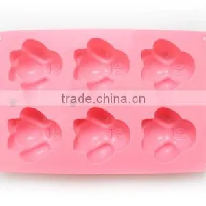 FDA/LFGB Aproved Penguin Shape Silicone Cake Mould thumbnail-1