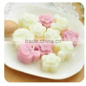 Cheap Silicone Rubber Ice Mould Tray With Plum Blossom Bear thumbnail-2