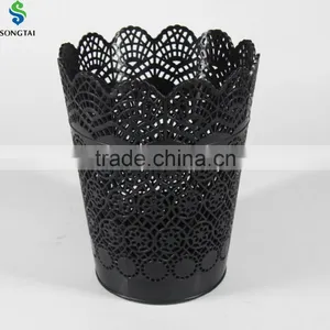 Plastic Round Hollow Out Trash Can thumbnail-1