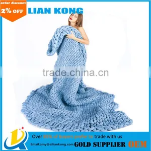 Wholesale Christmas Gift 100% Wool Knitted Blanket Home Decor Merino Wool Giant Knit Throw Blanket thumbnail-1