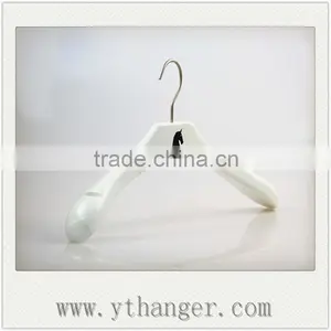 CY-341 Girl Doll Clothes Hanger Baby Dresses Wood Hanger for Baby Clothes Wholesale thumbnail-2