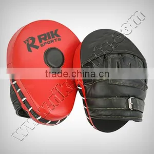 Curved Focus Pad, Made of Finest Cowhide Leather, Nylon Propylene & Hard Eva Padding thumbnail-1