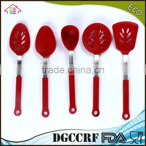 NBRSC FDA/LFGB Heat Resistant Circular Silicone Slotted Spoon Shovel Spatula Turner Spade New Leaf Shaped thumbnail-5
