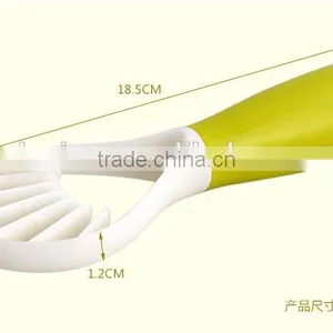 Multifunction Food Grade Plastic Fruit Corer / Pitter and Slicer thumbnail-2