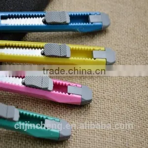 2015 Hardware Tool Utility Knife, ABS Plastic Utility Knife thumbnail-2