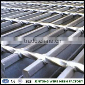Hot Dip Galvanized Serrated Steel Grating Stair Treads Steel Grating Steel Grating for Elevated Walkway thumbnail-2