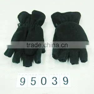 Fleece Gloves thumbnail-1