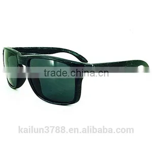 Wood Sunglasses With Polarized Lenses thumbnail-4