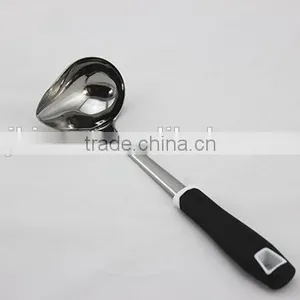Stainless Steel Gravy Ladle With Plastic Handle thumbnail-2