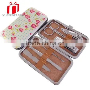 Beauty_tools_manicure_and_pedicure_set_nail_care_kit thumbnail-1