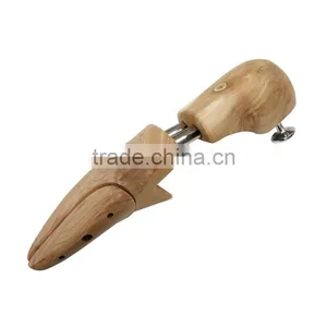 Imported From American Red Cedar Wood With Good Scent Shoe Tree Type Wooden Shoe Stretcher thumbnail-3